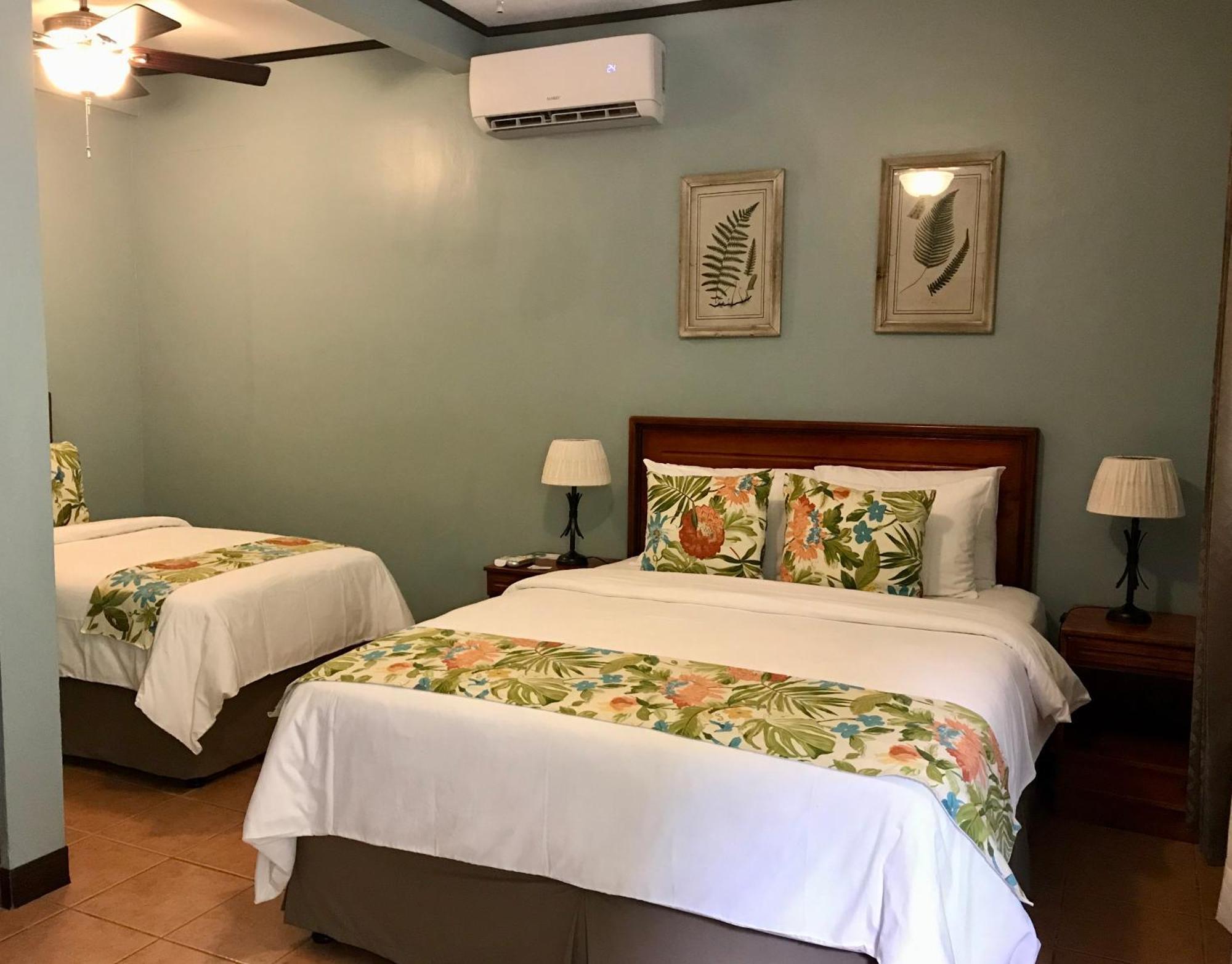 Hotel Playa Espadilla & Gardens マヌエル・アントニオ エクステリア 写真