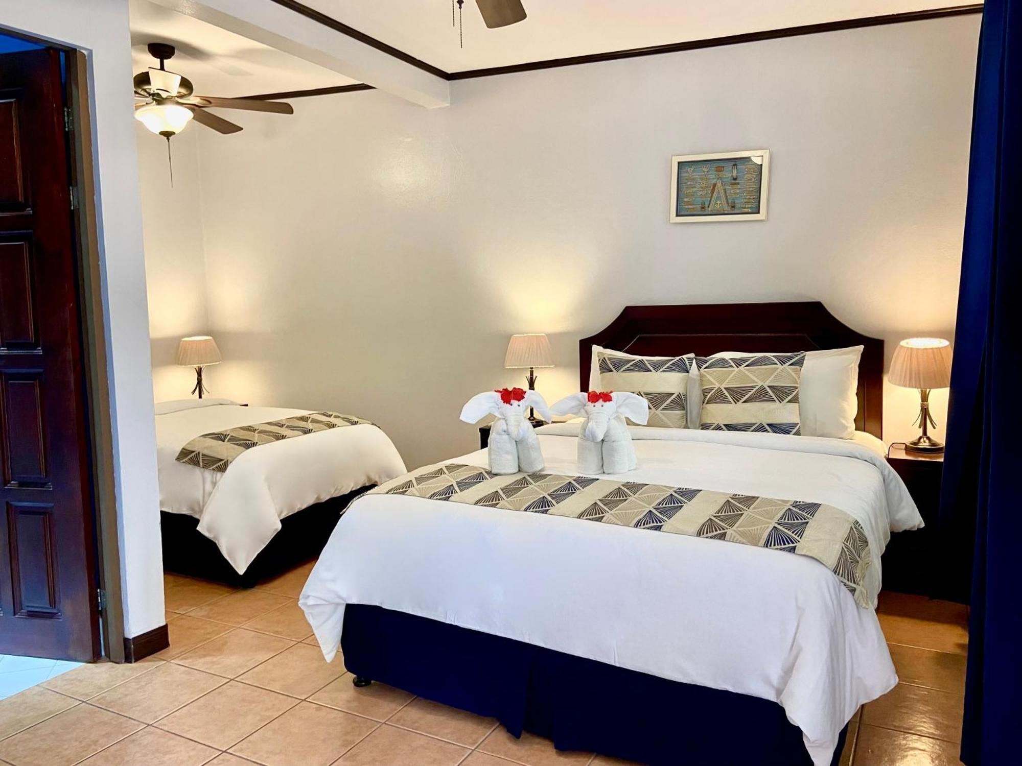 Hotel Playa Espadilla & Gardens マヌエル・アントニオ エクステリア 写真