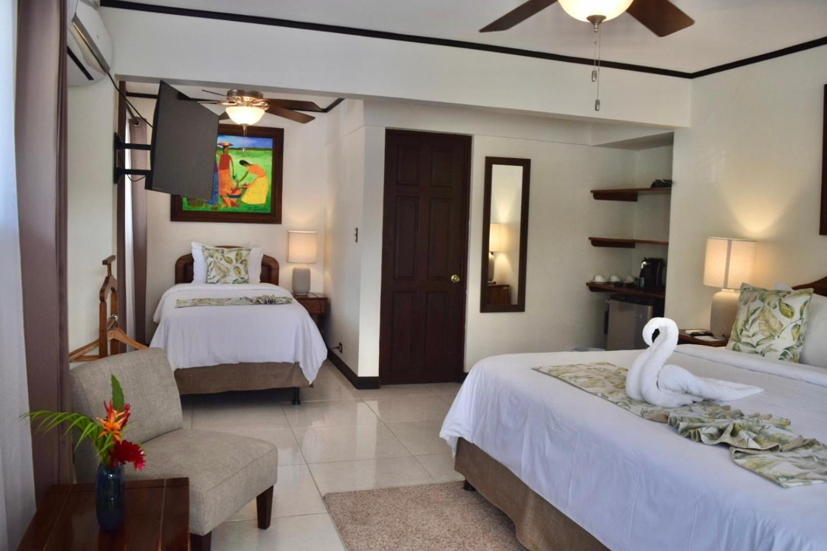 Hotel Playa Espadilla & Gardens マヌエル・アントニオ エクステリア 写真